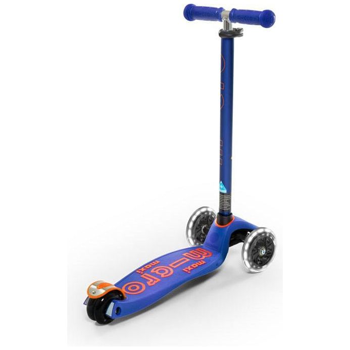 Maxi Micro Deluxe LED Kickboard Scooter Blue
