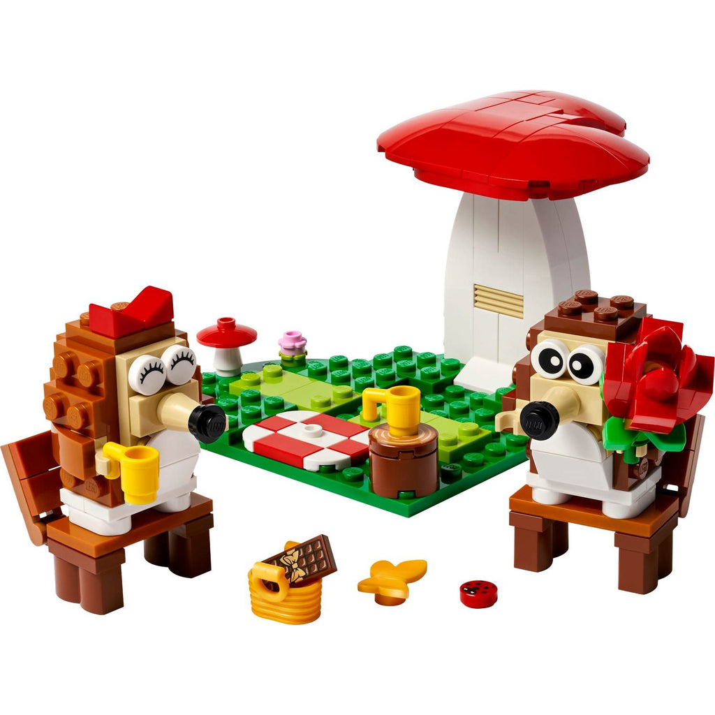LEGO Seasons Hedgehog Picnic Date