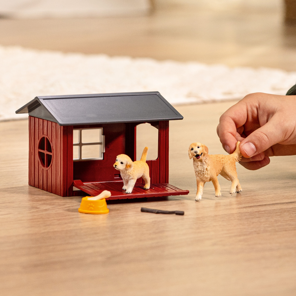 Schleich Farm World Dog Kennel