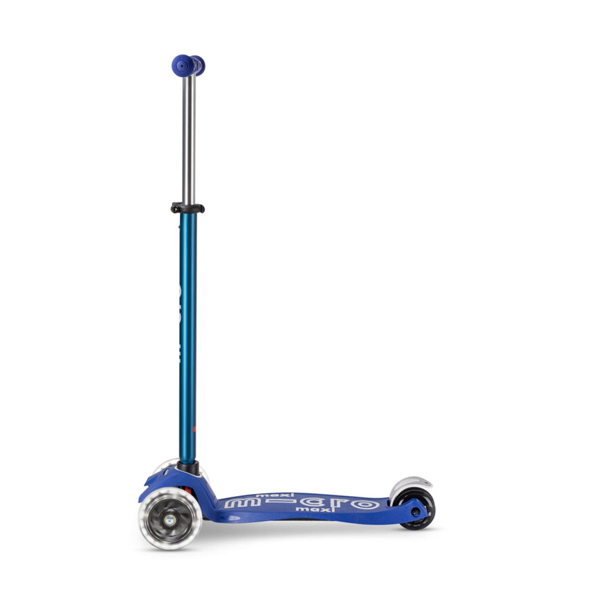 MICRO Maxi Deluxe LED Kickboard Scooter Blue