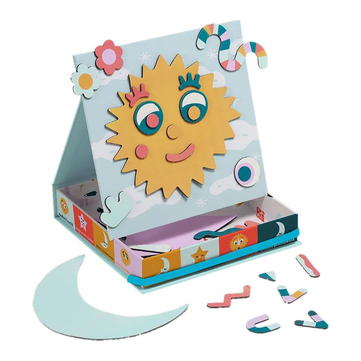 Manhattan Toy On-The-Go Making Faces Magnetic Set