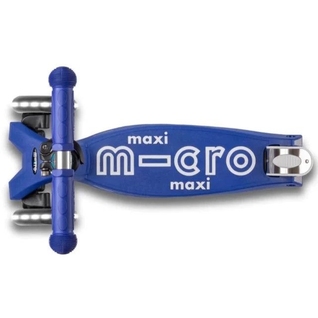MICRO Maxi Deluxe LED Kickboard Scooter Blue