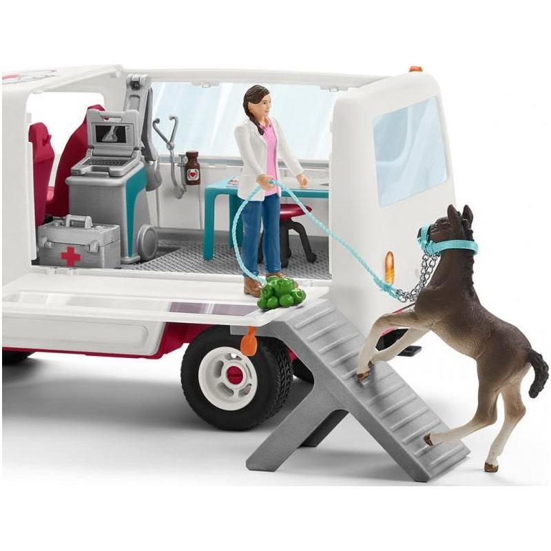 Schleich Mobile Vet with Hanoverian Foal
