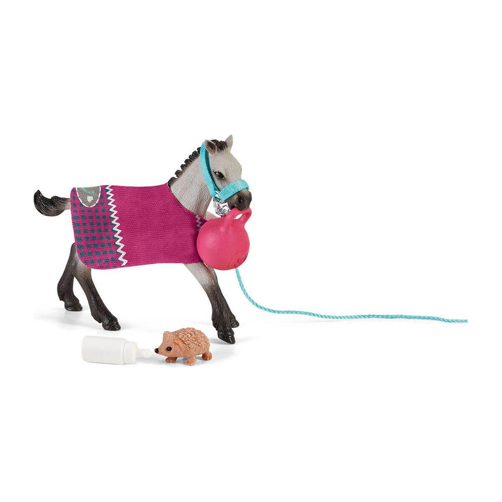 Schleich Horse Club Playful Foal 42534 canada ontario quarter horse hedgehog