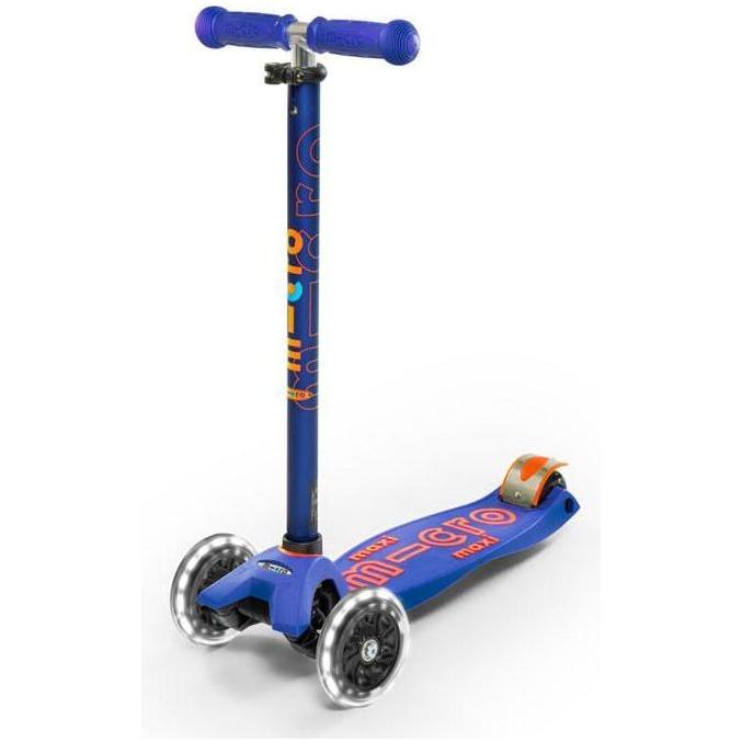 Maxi Micro Deluxe LED Kickboard Scooter Blue